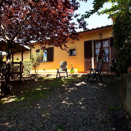 Agriturismo I Cerroni 蒙泰斯库达伊奥 外观 照片