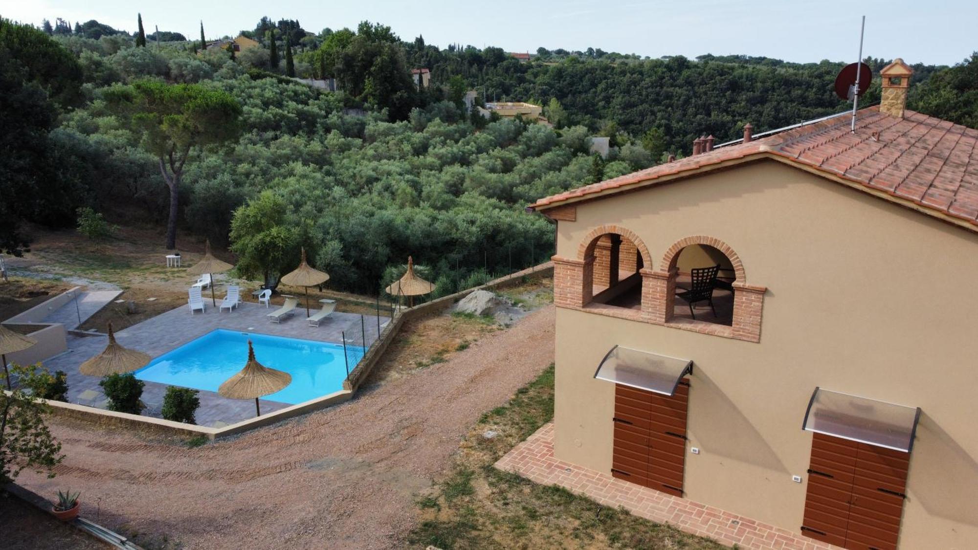 Agriturismo I Cerroni 蒙泰斯库达伊奥 外观 照片