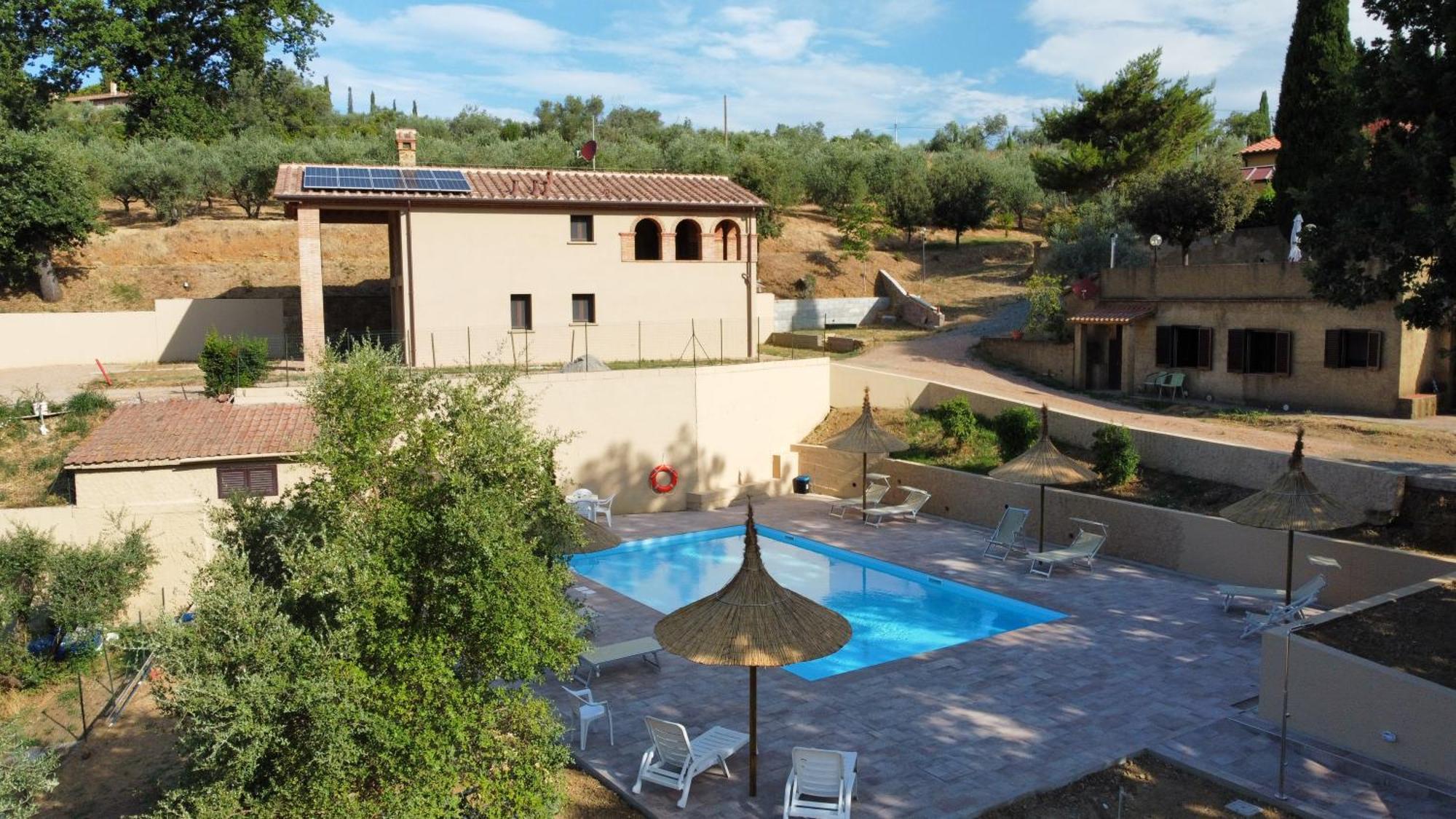 Agriturismo I Cerroni 蒙泰斯库达伊奥 外观 照片
