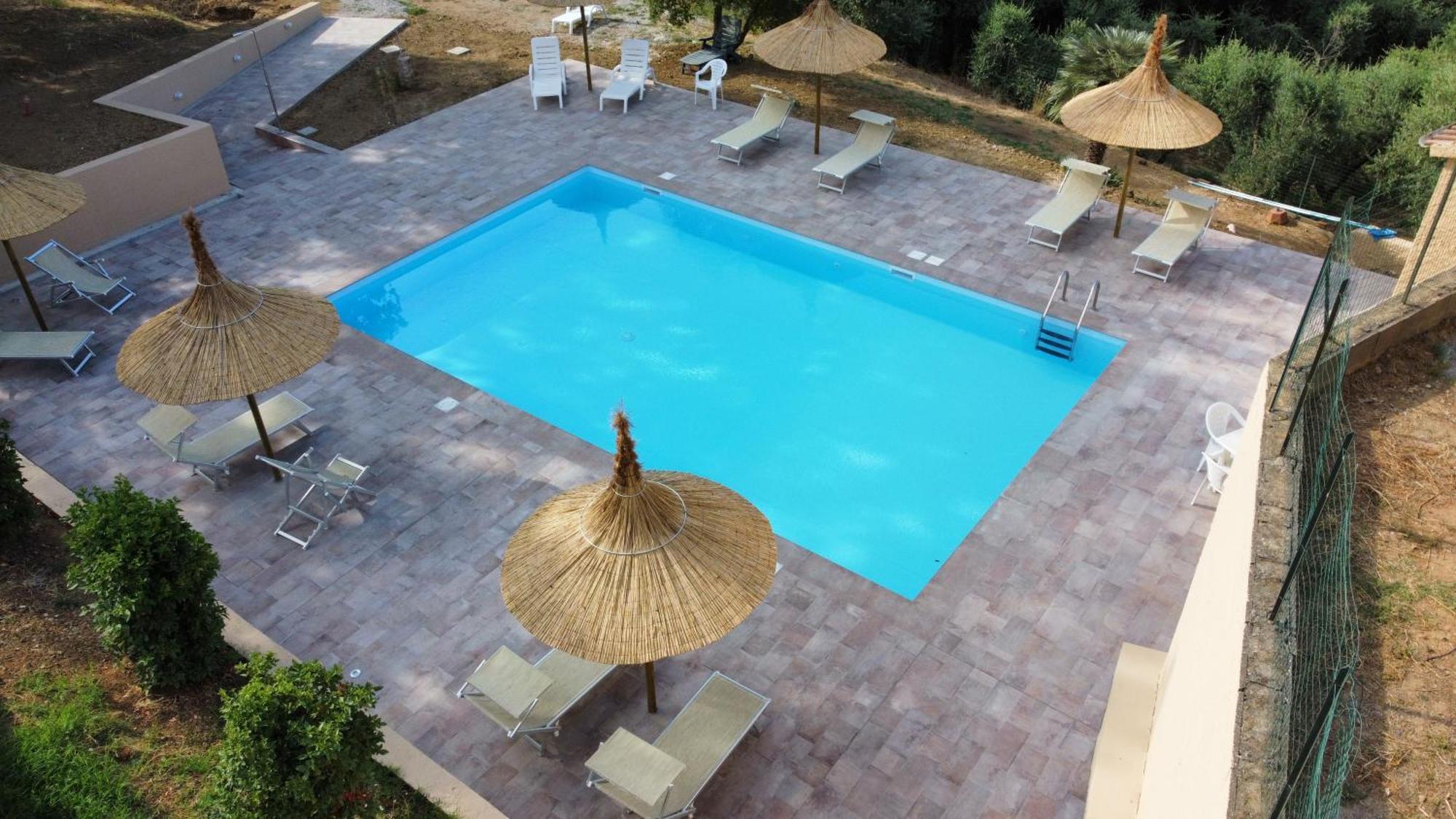 Agriturismo I Cerroni 蒙泰斯库达伊奥 外观 照片