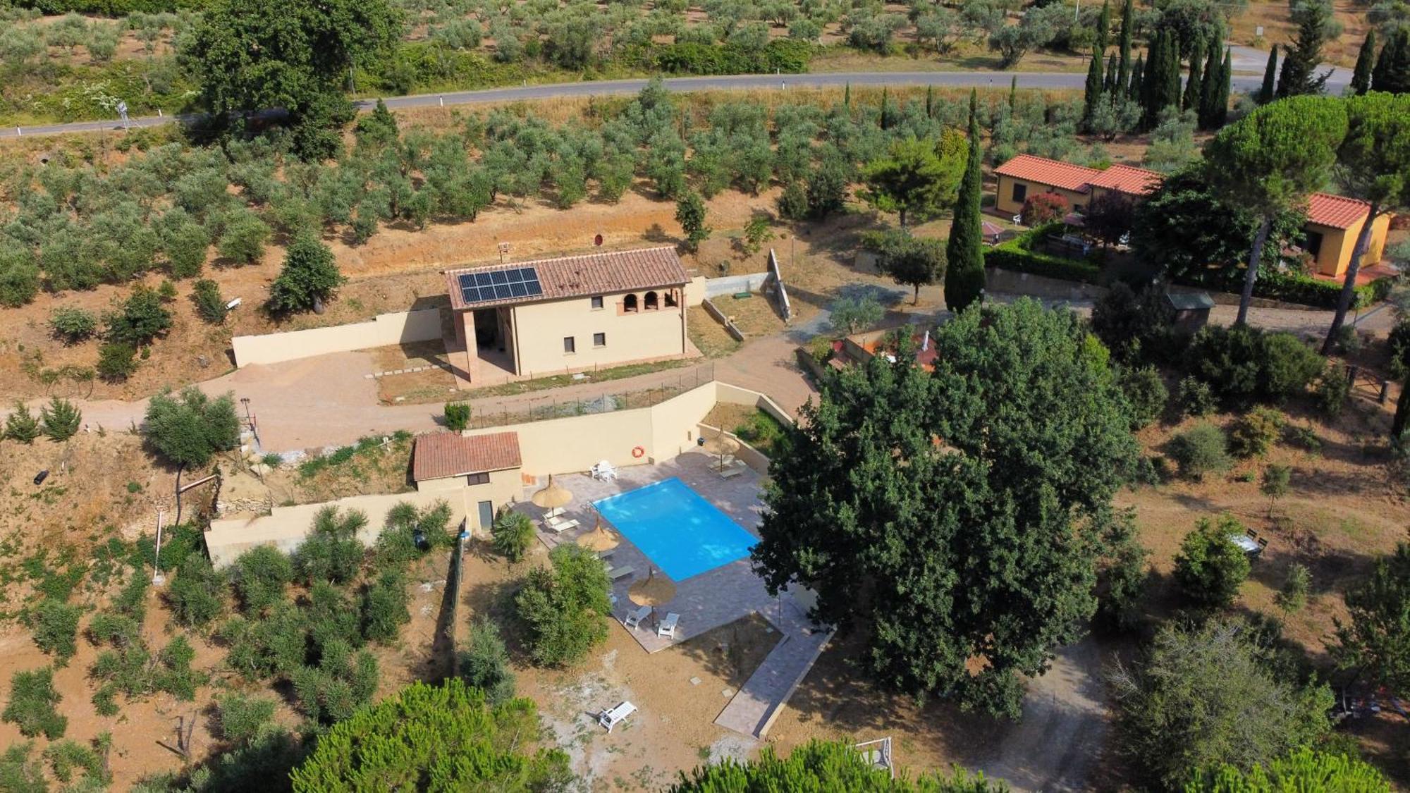 Agriturismo I Cerroni 蒙泰斯库达伊奥 外观 照片